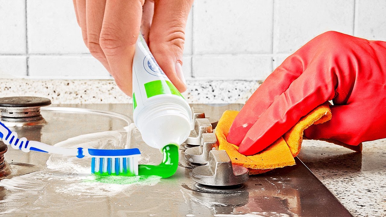 29 SUPER CLEANING HACKS TO MAKE YOUR KITCHEN SHINY
