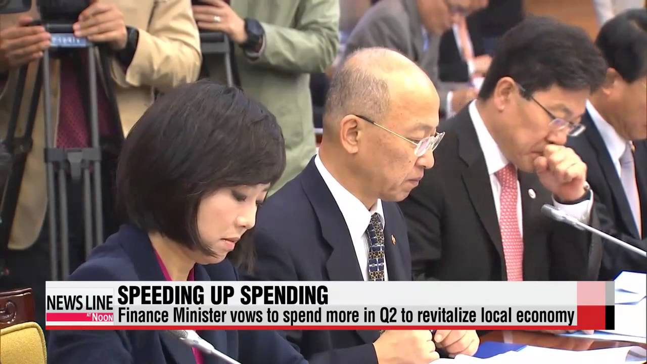 Korea finance minister vows to spend more in Q2 to revitalize economy