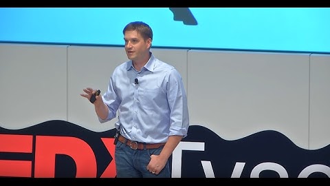 Quit Social Media- Dr. Cal Newport (ESL Learning English-Listen & Read)