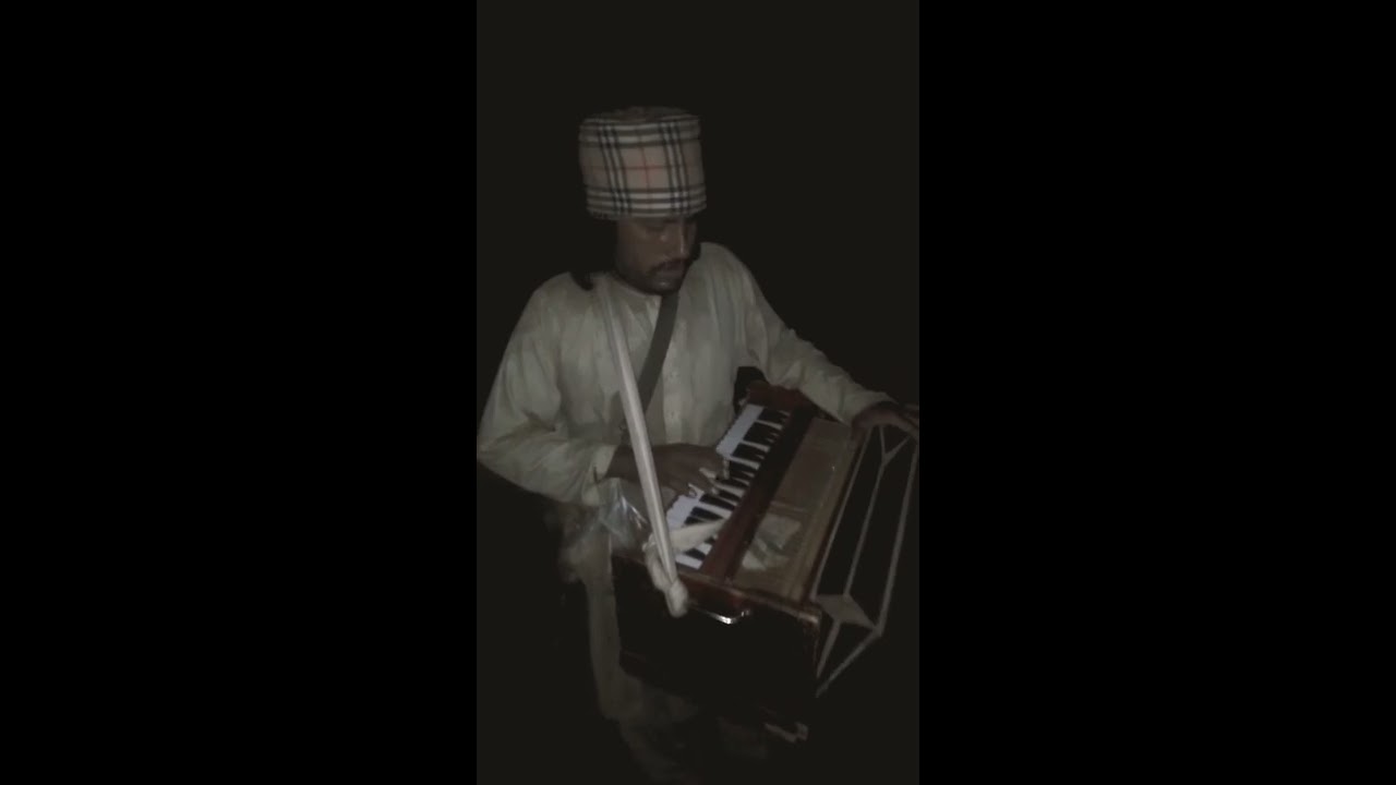 Naat |street beggar| Awesome voice ❤️ | Muhammad ka Sadqa | Shah e Madina | Poetry | Sofi Kalam |