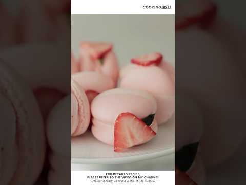 [딸기 마카롱 Strawberry <strong>Macarons</strong>] #Shorts #Baking
