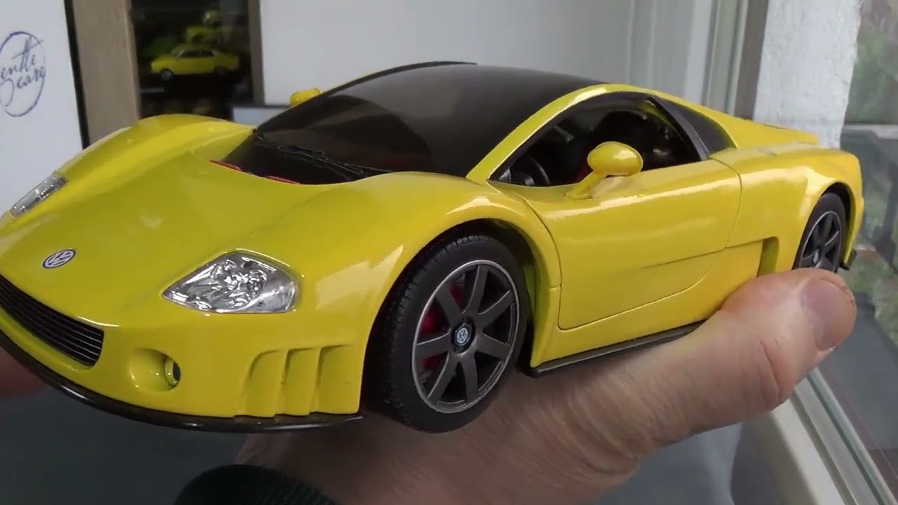 Volkswagen W 12 Nardo - Road Signature 1:18 - YouTube