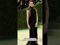 ¡Cara Delevingne entendió TODO en la met! 👀 #metgala2026 #caradelevingne #redcarpet #fashionmoment