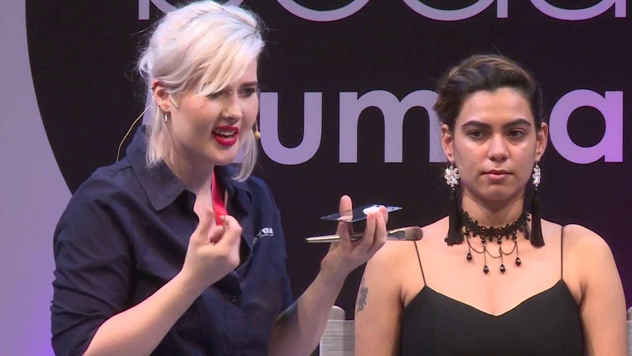 Mika Seidel- an International Artist from Kryolan unvieling makeup techniques at PB Mumbai.