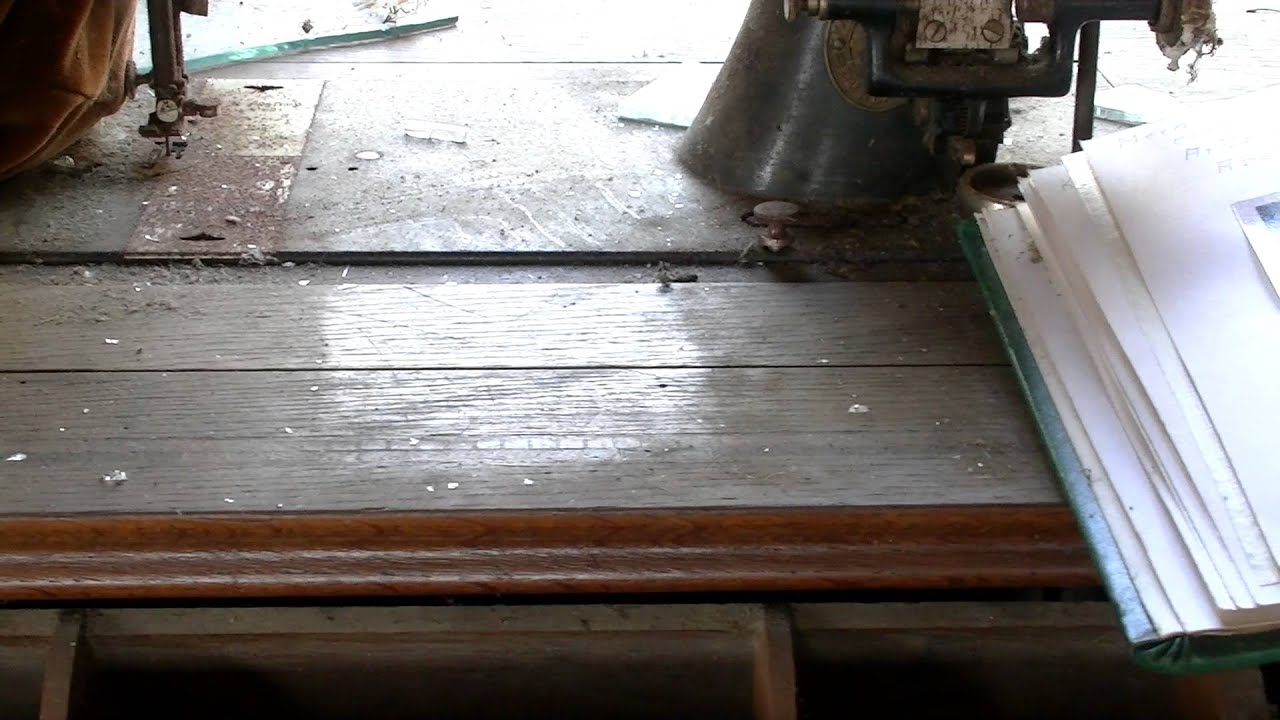 Forladt  Forfald på øen Als - Film & musik af Lars Weiss