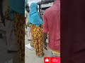 বাজার তো নয়, যেন বিনোদন কেন্দ্র। শ্রমজীবী মানুষের সন্ধ্যাকালীন মিলন।সোনারাম, রায়গঞ্জ, সিরাজগঞ্জ