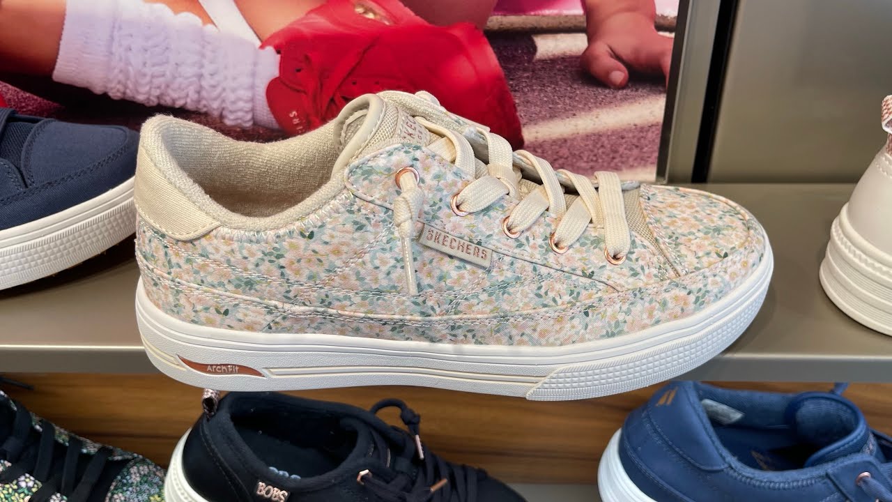 Skechers Arch Fit Arcade (Print Power Off White) - Style Code