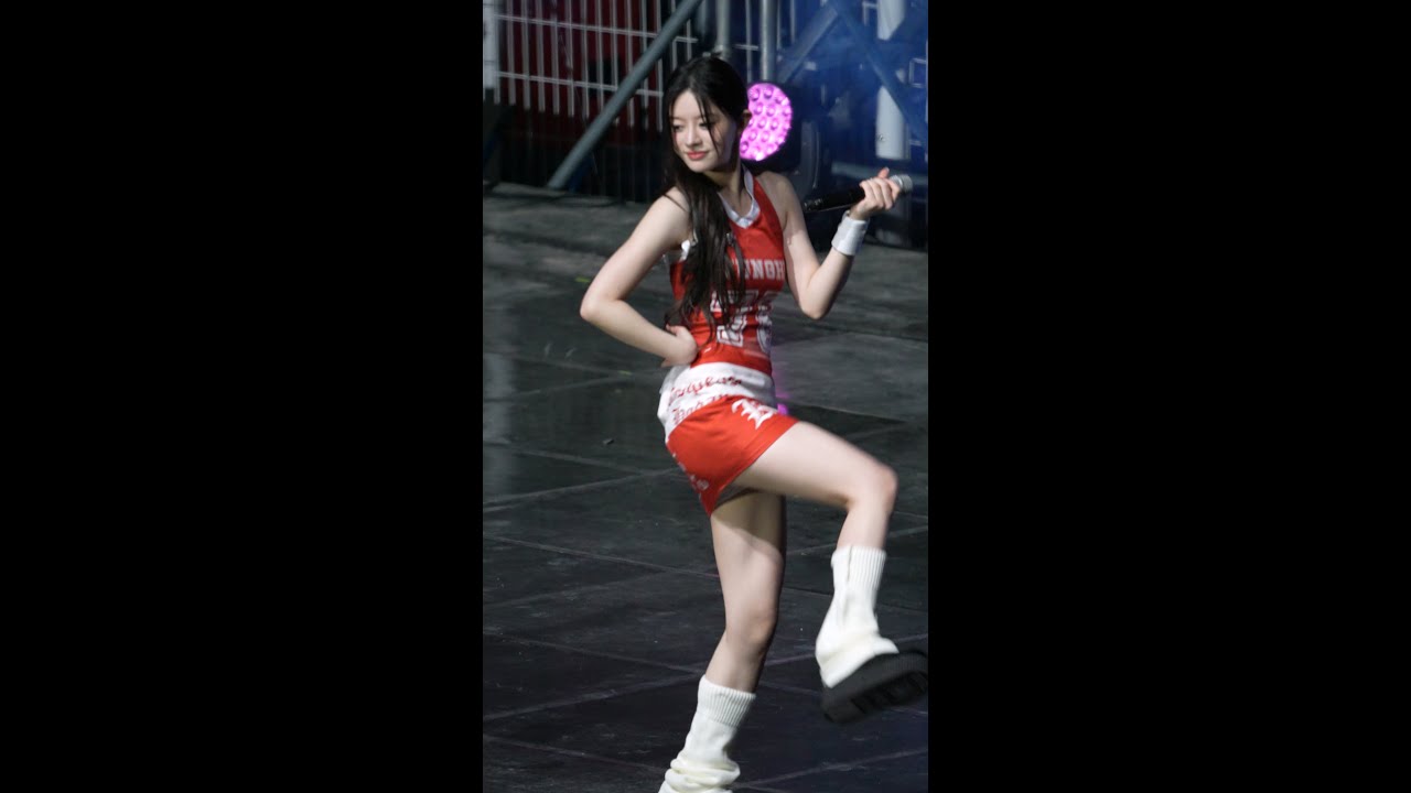 251001 ILLIT (아일릿) ‘jellyous’ (민주 직캠) 경희대 축제