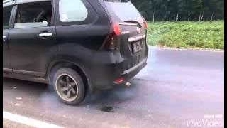 Burnout toyota avanza