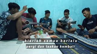 Download Lagu BIARLAH SEMUA BERLALU Akustik || COVER✓ MP3