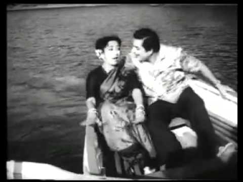 Tum Chal Rahe Ho - Duniya Na Mane - Mukesh & Lata