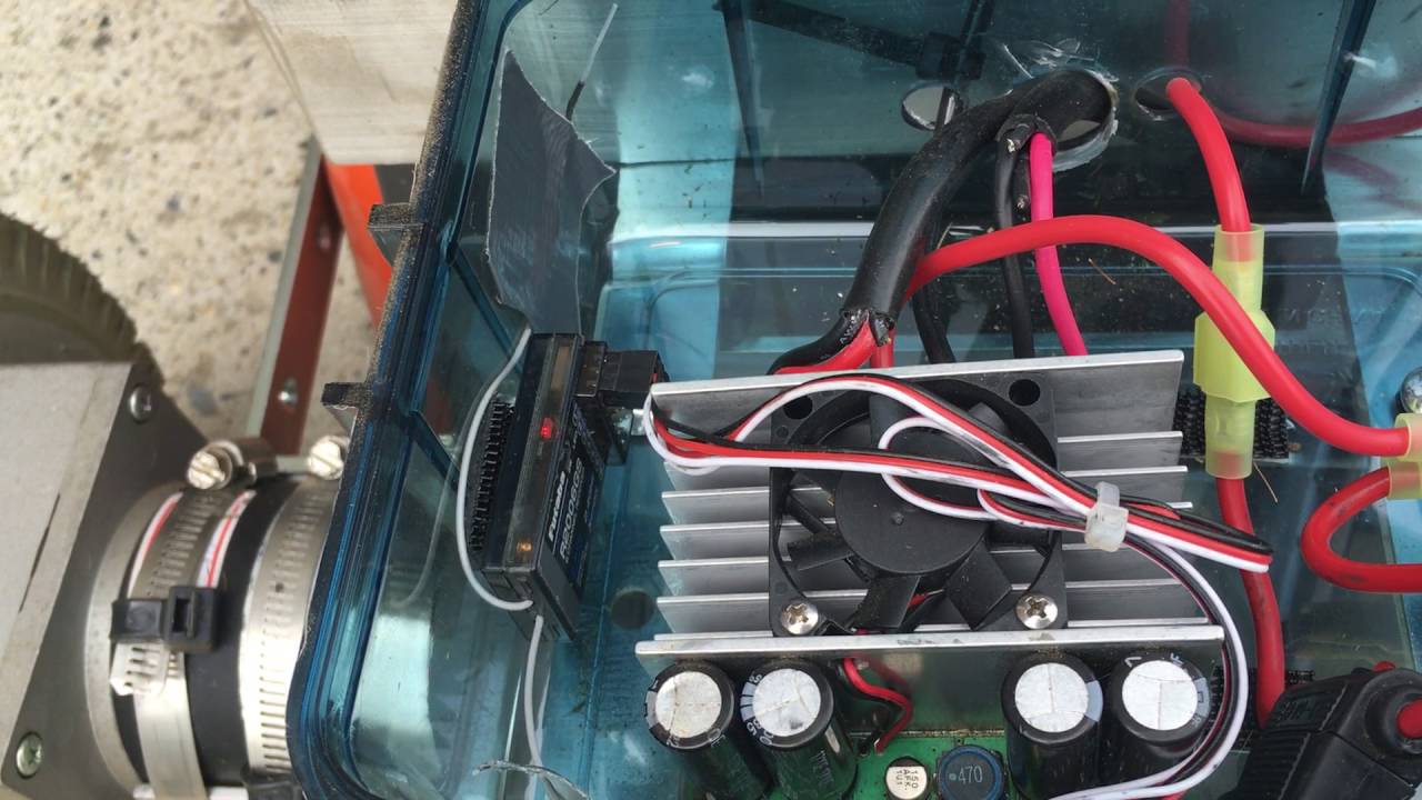 Magician Frank Paris 2017 Custom Made Husqvarna Remote Control Lawn Mower Part 1