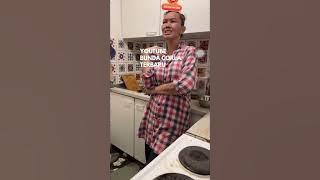 Mother Corla Compares Life in Germany and Indonesia While Cooking, Says This