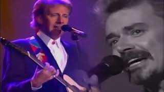 Air Supply - Graham talks about woman - She's Got the Answer (Live in Iowa)
