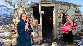 Download Lagu An incredible hut after 2 years of homelessness in heavy snow MP3