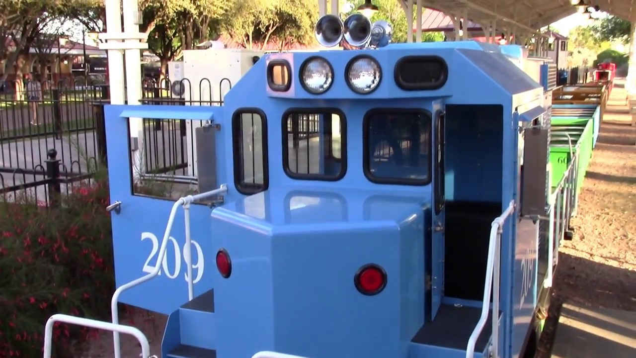 15 Inch Gauge Railroad | McCormick Stillman Railroad Park | 4K