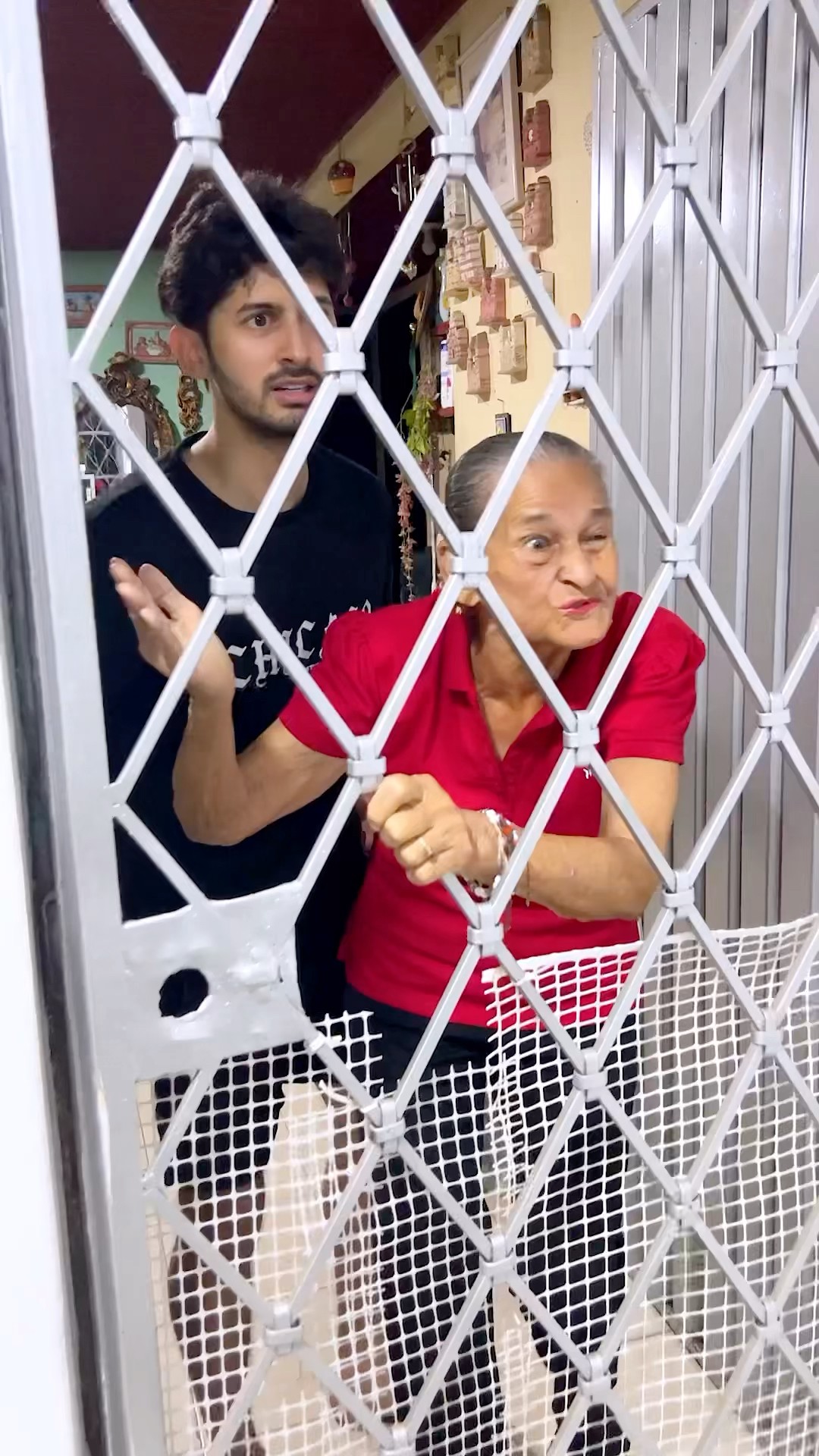 La abuela y el vendedor ?