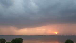 Distant RAIN Along With Beautiful SUNSET #sunset #rain #rainy #cloudy #beautifulsunset