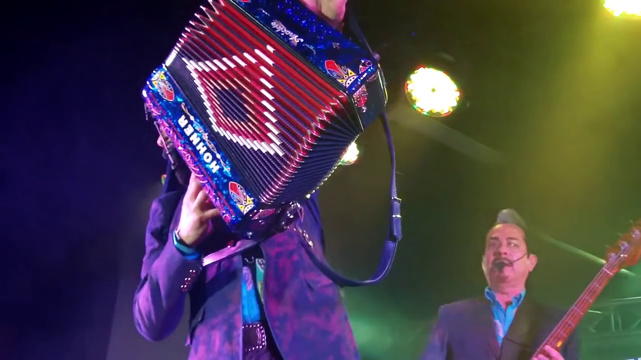 Tigres del Norte - El Rengo del Gallo Giro (Recopilación)