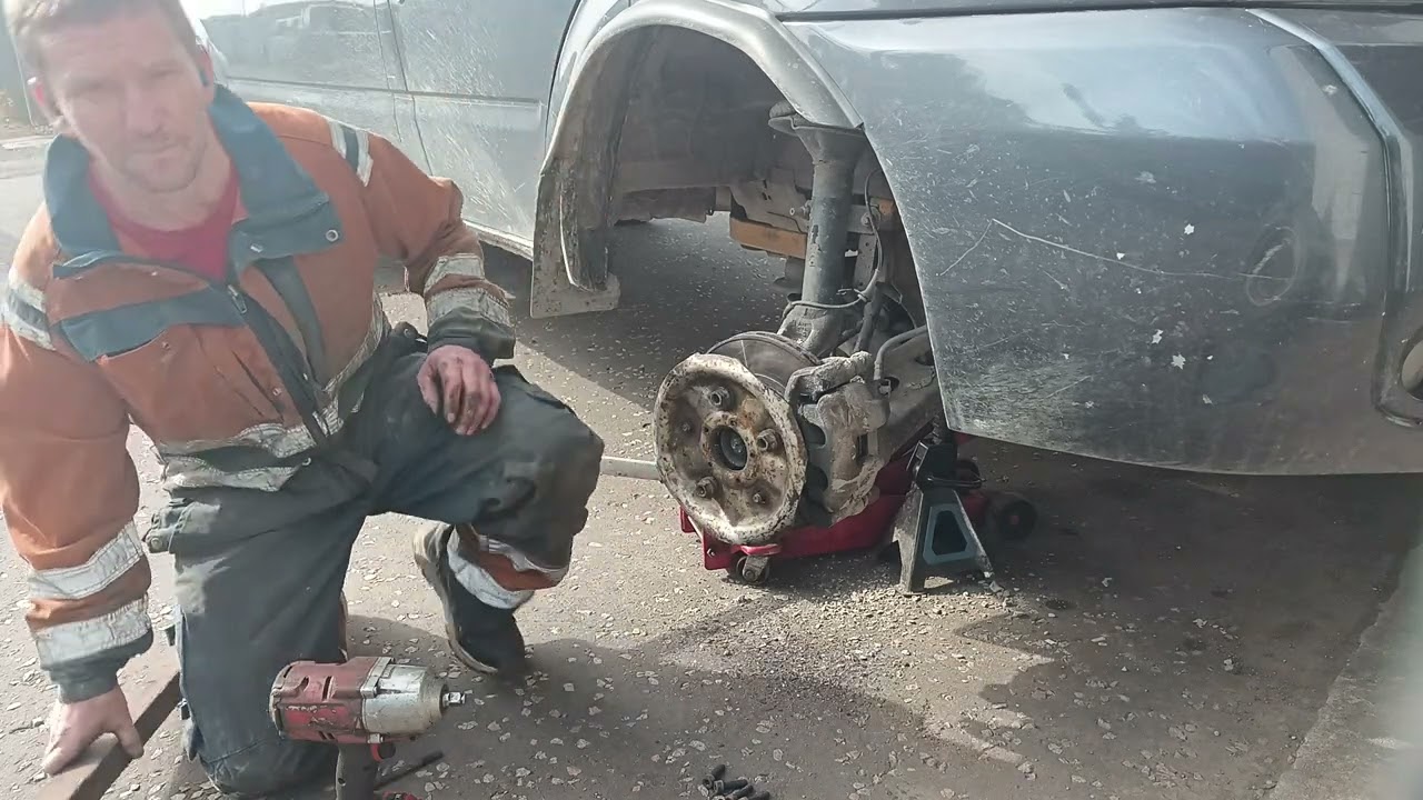 Mk7 ford transit front wheel bearing easiest way possible.