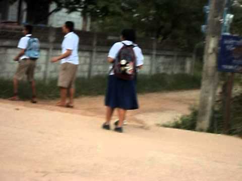 ตีกันหน้าโรงเรียน