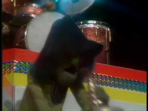 The Muppet Show: The Electric Mayhem - "Sweet Tooth Jam"