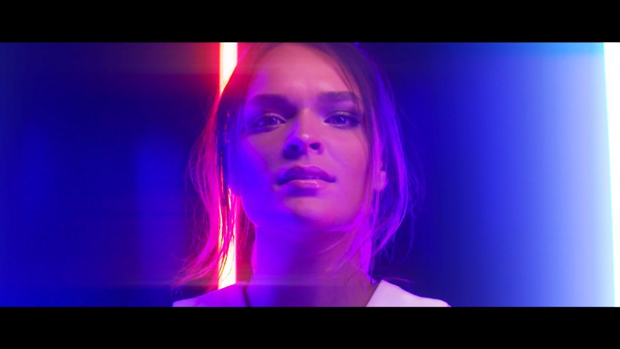 Guarda Noisecontrollers - Headlights (Official Videoclip) su YouTube Guarda Noisecontrollers - Headlights (Official Videoclip) su YouTube