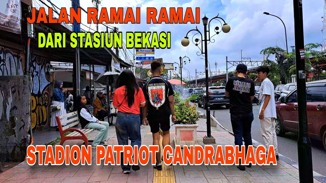 Jalan Ramai Ramai Jalan Ramai Ramai Dari Stasiun Bekasi Menuju Stadion Patriot ...