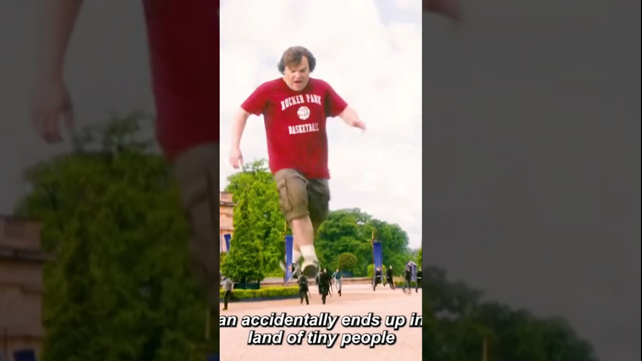 Обычный мужчина, оказавшийся в ловушке мира крошечных людей 😲