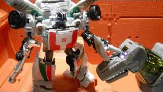 OPTIMUS PRIME reviews Wheeljack