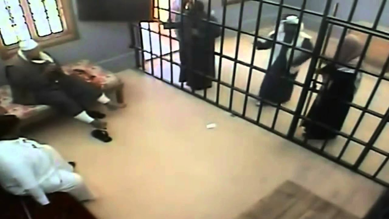 عم امين مع ابو عبد الكريم في السجن في زد 1زرصيدك