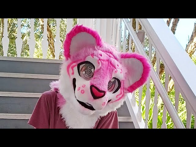 I tried fully furring a Dino mask into a fursuit head 😬 [The