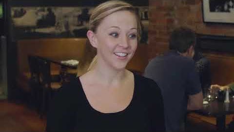 ENGLISH FILE pre-intermediate - Episode 2. Restaurant problems - Holly and Rob make friends