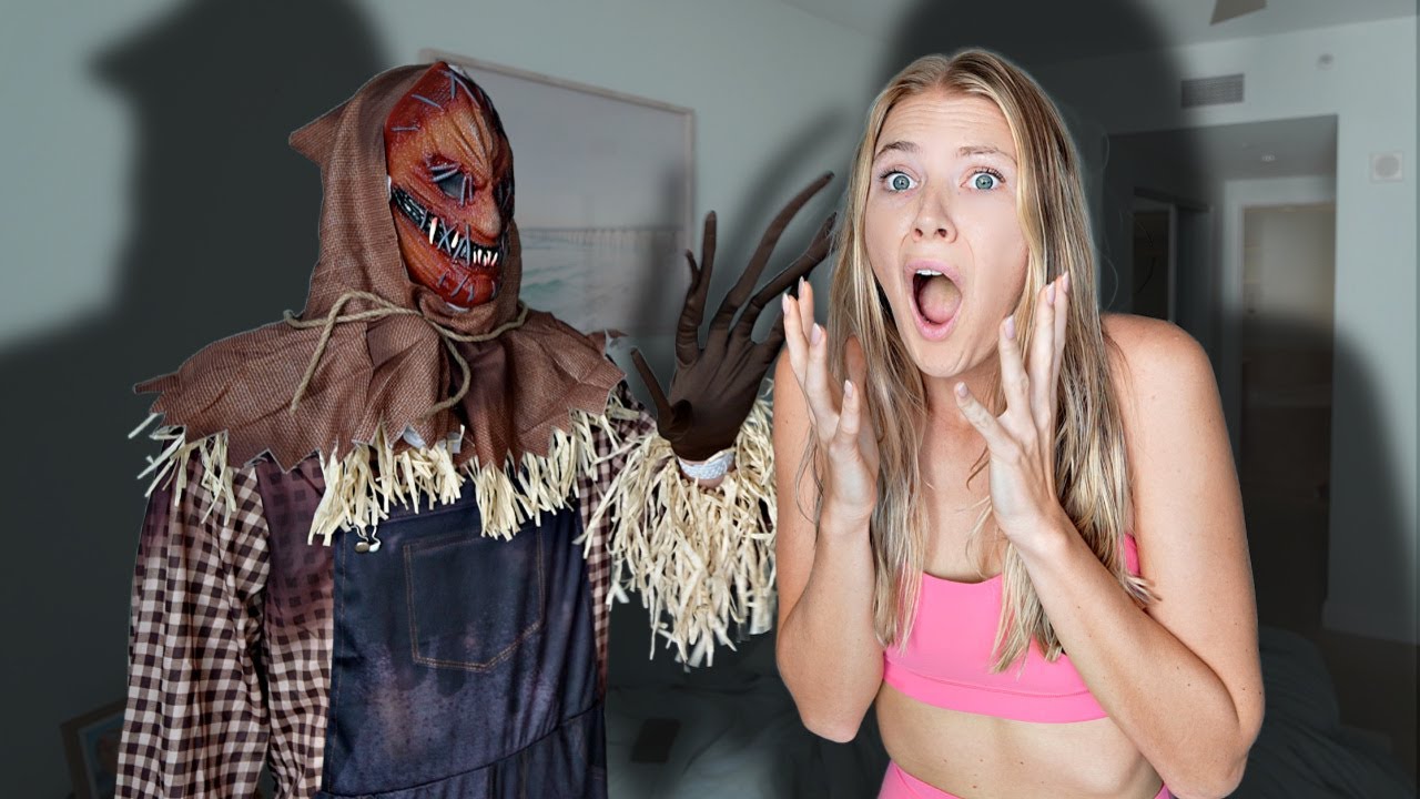 HALLOWEEN SCARE PRANK ON MY FIANCE! - YouTube