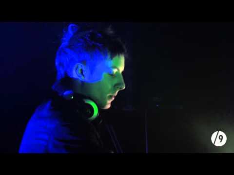 BAT STAN ● RAVE-O-MATIC3 by MR. ROBOTO'S /SLASH9.tv
