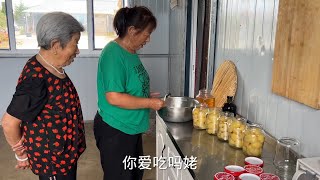 水果太多吃不过来，老妈又切又蒸忙的欢，这方法储存真能好吃？