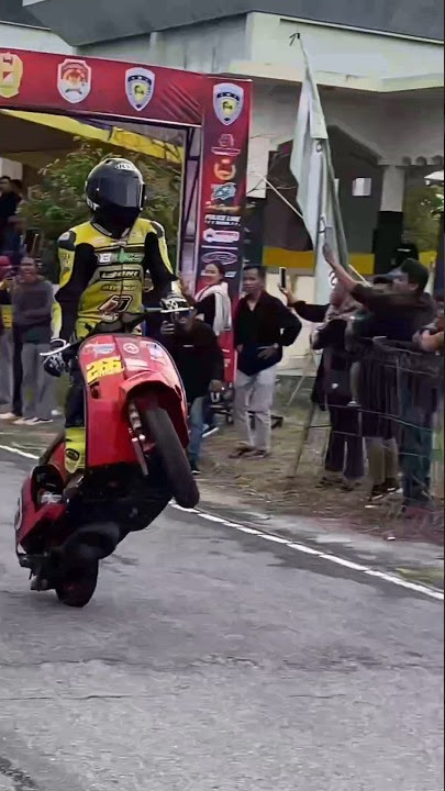 akselarasi yang sangat memukau #vespabalapindonesia #vespabalap #vespaklasik #shorts