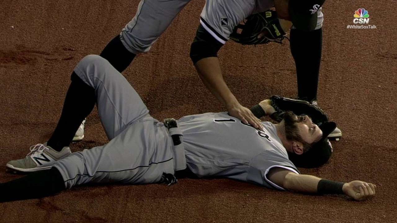 CWS@CLE: Eaton shaken up after crashing into wall