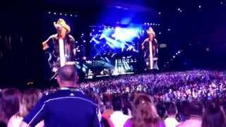 Jason Aldean: When She Say Baby, Live at CMA Fest 2014 (HD)