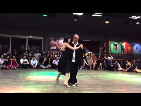 Horacio Godoy & Cecilia Berra - A Pan Y Agua
