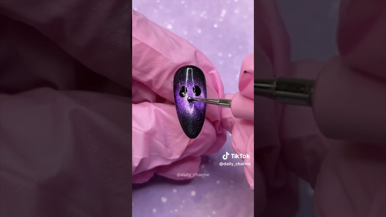 NAIL TUTORIAL: Viral Halloween Cat Eye Characters  