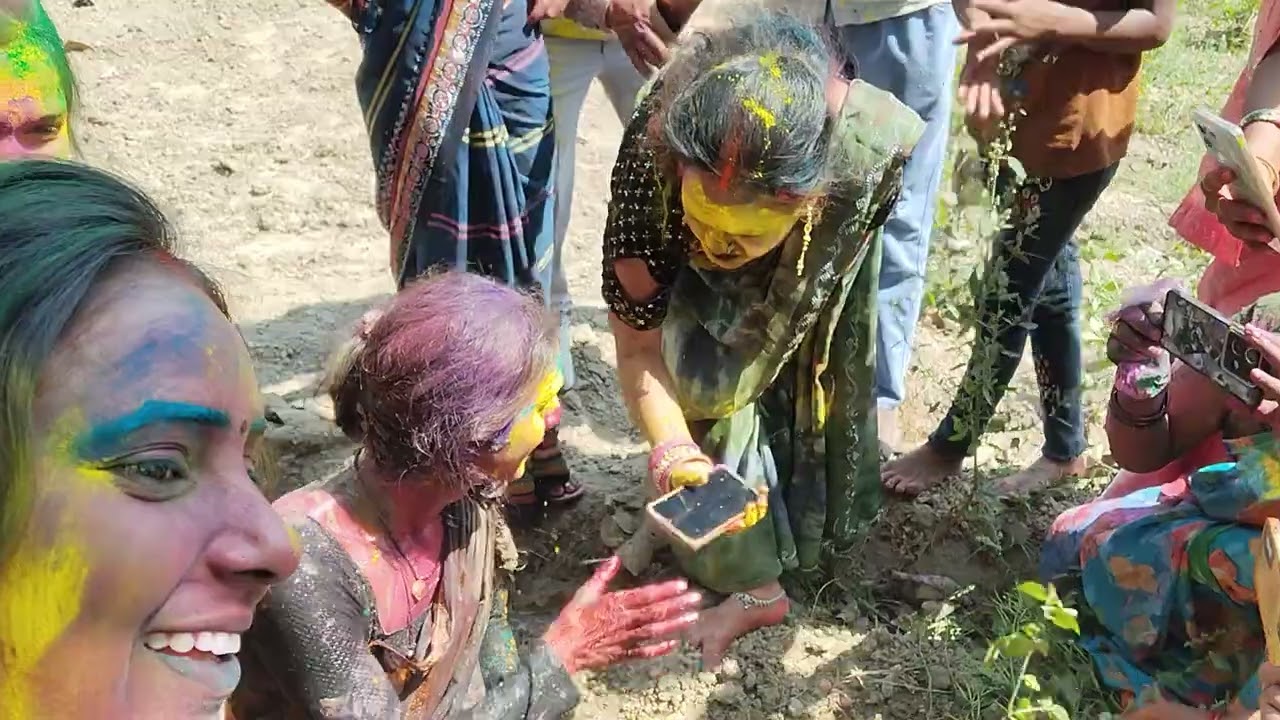 खुशबू रानी के साथ जबरदस्त होली कैसा में लूट लूट कर होली खेल रहे हैंखुशबू रानी