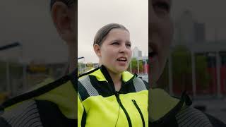 Träffa Maya Andersson som tävlar i anläggningsmaskinförare