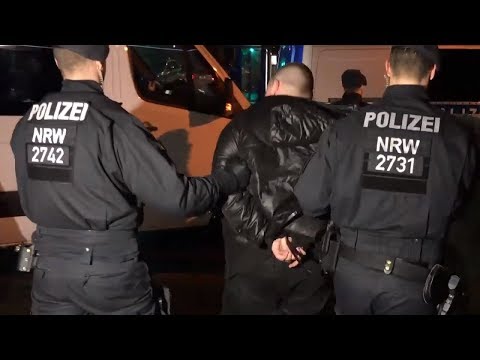 MASSIVER POLIZEIEINSATZ: Araber-Clans sollen Macht des Staates spüren