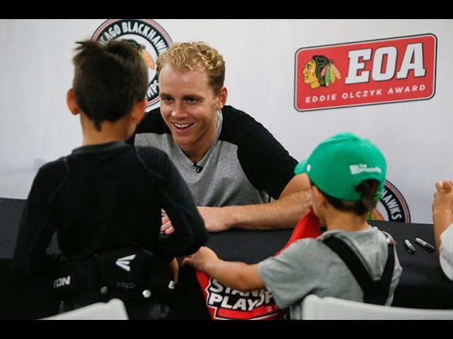 I would like to see the baby” — Jonathan Toews probably #toews #kane