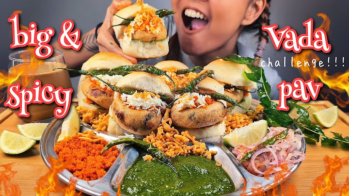 COOKING & EATING BIG SPICY VADA PAV WITH SUKHI CHUTNEY, GREEN CHUTNEY & MIRCHI | VADA PAV CHALLENGE