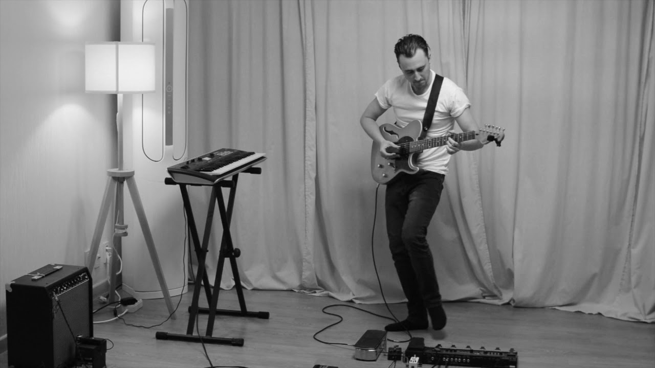 Daniel Vickers - Up (Live looping performance) - YouTube