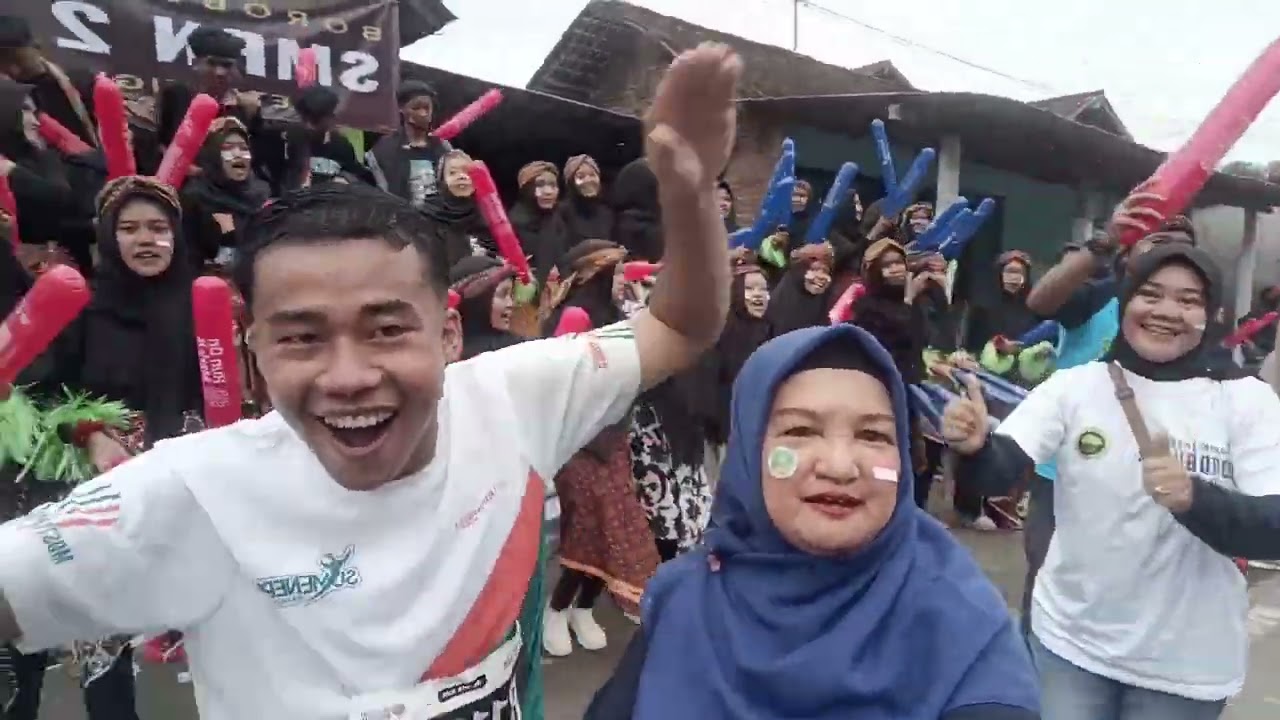 Cheering Borobudur Marathon 2024