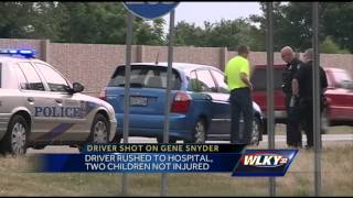 Police investigating shooting along Gene Snyder Freeway