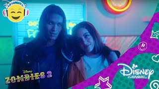 ZOMBIES 2: Videoclip Baby Ariel - The New Kid in Town | Disney Channel Oficial